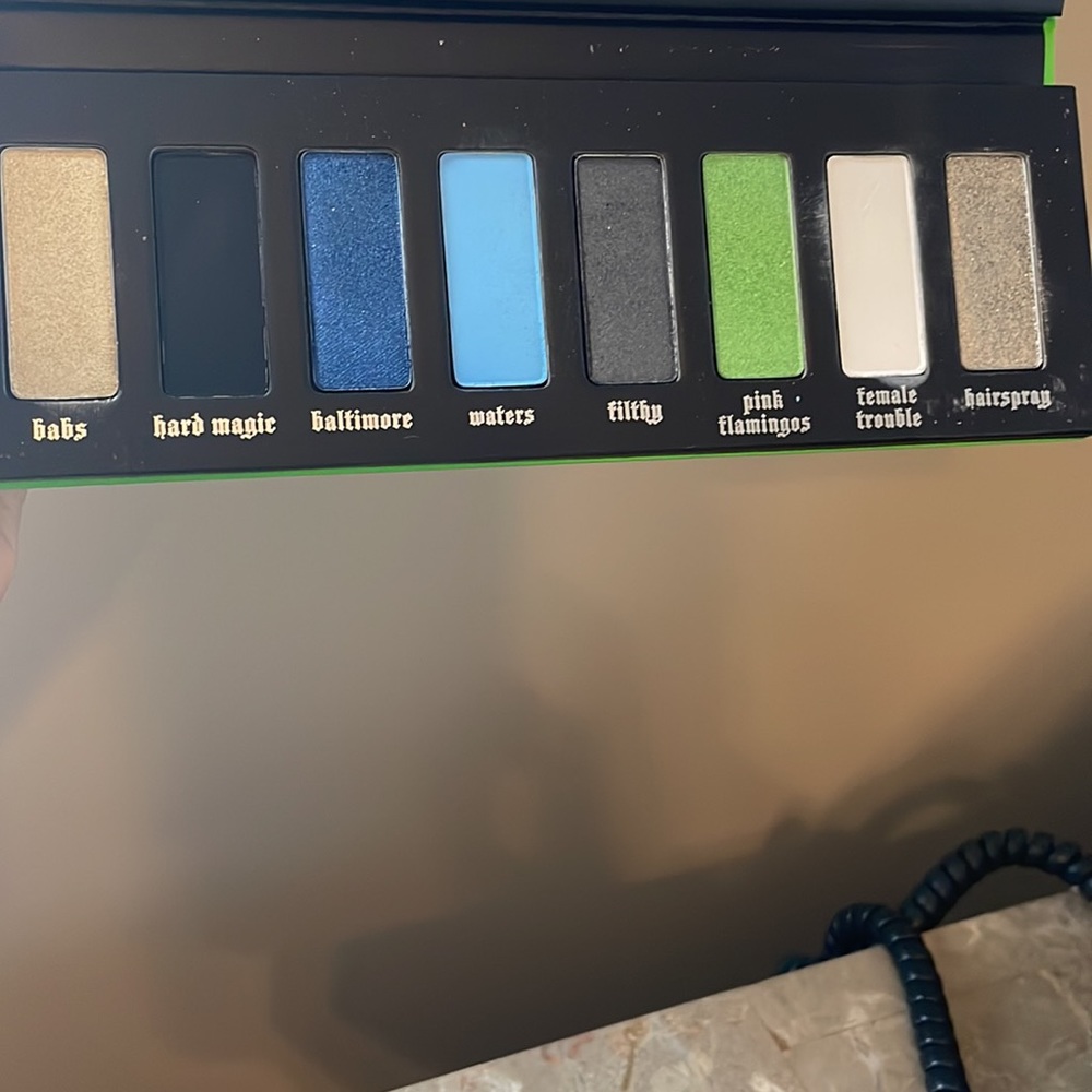 Kat Von D x Divine eyeshadow palette limited edition - Picture 4 of 4